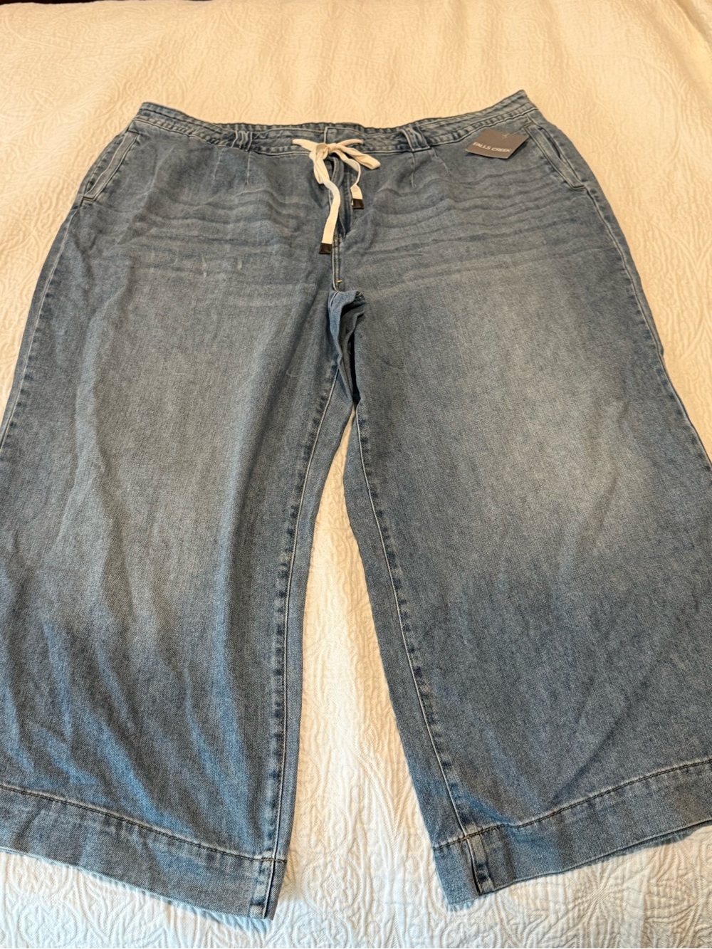 Falls Creek super wide leg high rise drawstring crop jeans 24